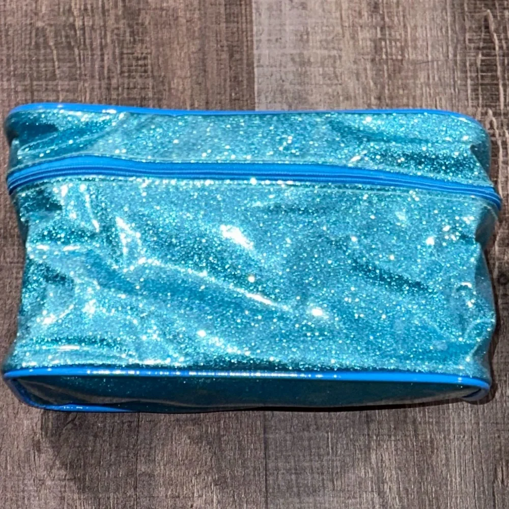 💞 New Blue Glitter Makeup Bag